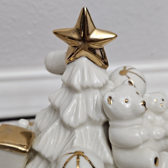 Mikasa White and Gold Christmas Tree Musical Figurine Sankyo Movement - Picture 2 of 9